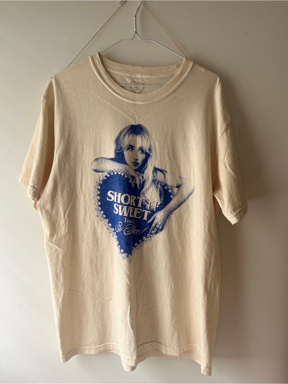 Sabrina Carpenter Short ‘N’ Sweet Tour tee (size large)